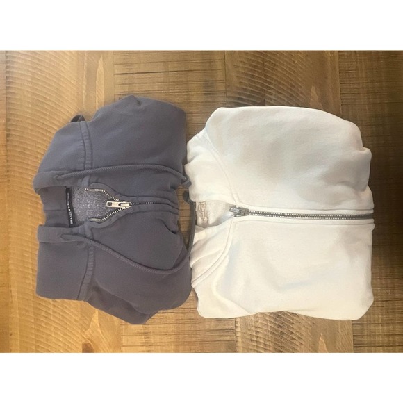Brandy Melville Sweaters - Brandy Melville zip up